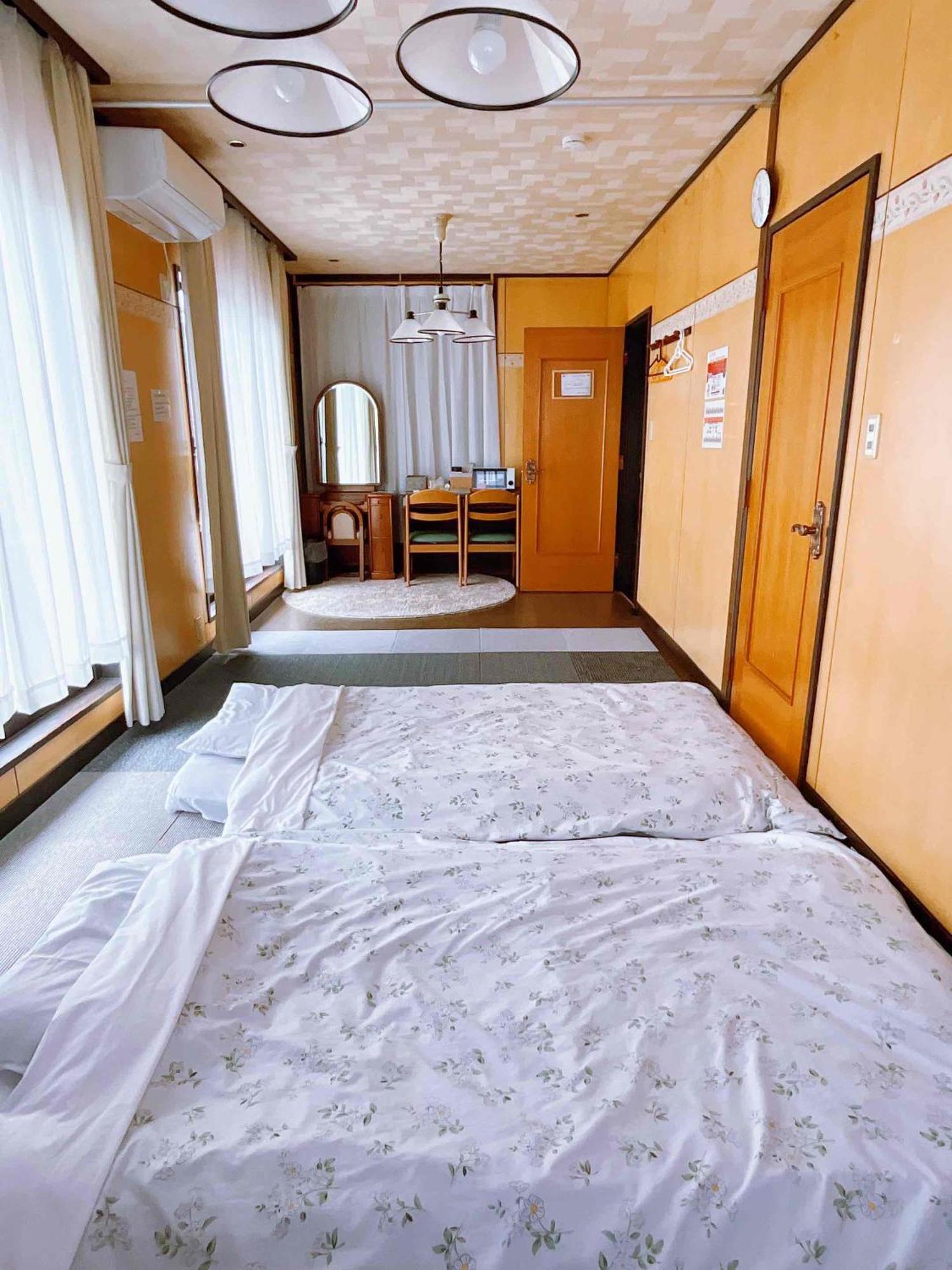T&T Fujiyama Guest House ฟูจิโยชิดะ ภายนอก รูปภาพ